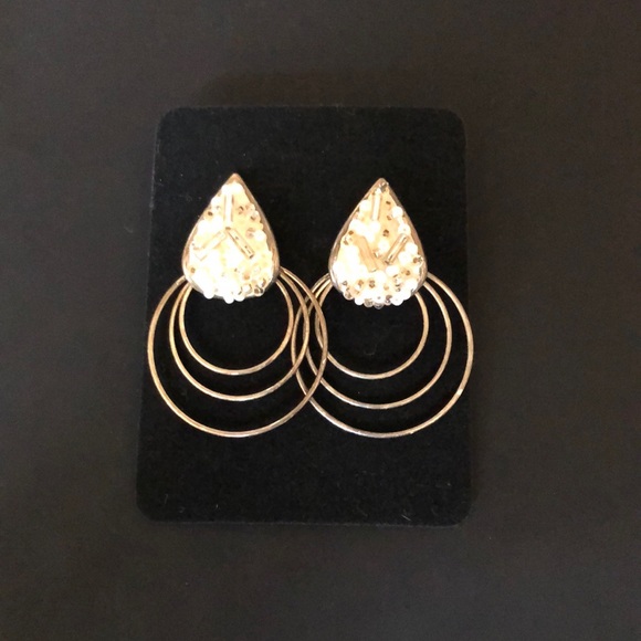 Fashion earrings | Great Condition | Sterilized - Picture 4 of 8